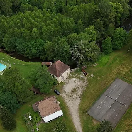 Au Bord De L'eau Piscine & Dom wakacyjny *
