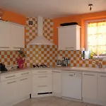 Au Bord De L'eau Piscine&spa Hébergement de vacances