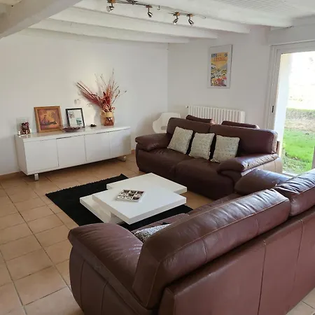 Au Bord De L'eau Piscine&spa Bretenoux